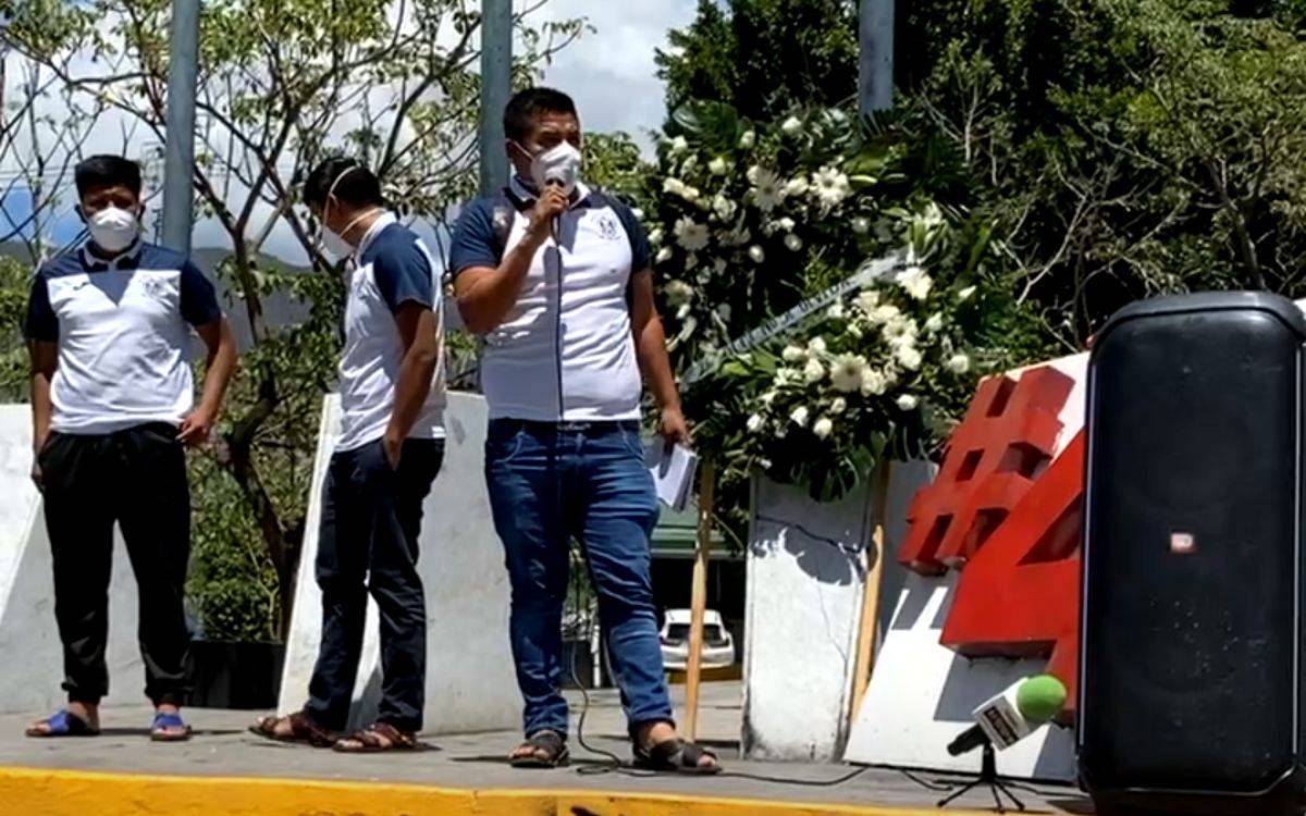 Normalistas siguen esperando informe de AMLO prometido en 2018