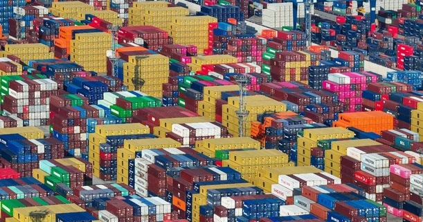 Veinticinco países suspenden envíos postales a EU ante cambios en aranceles