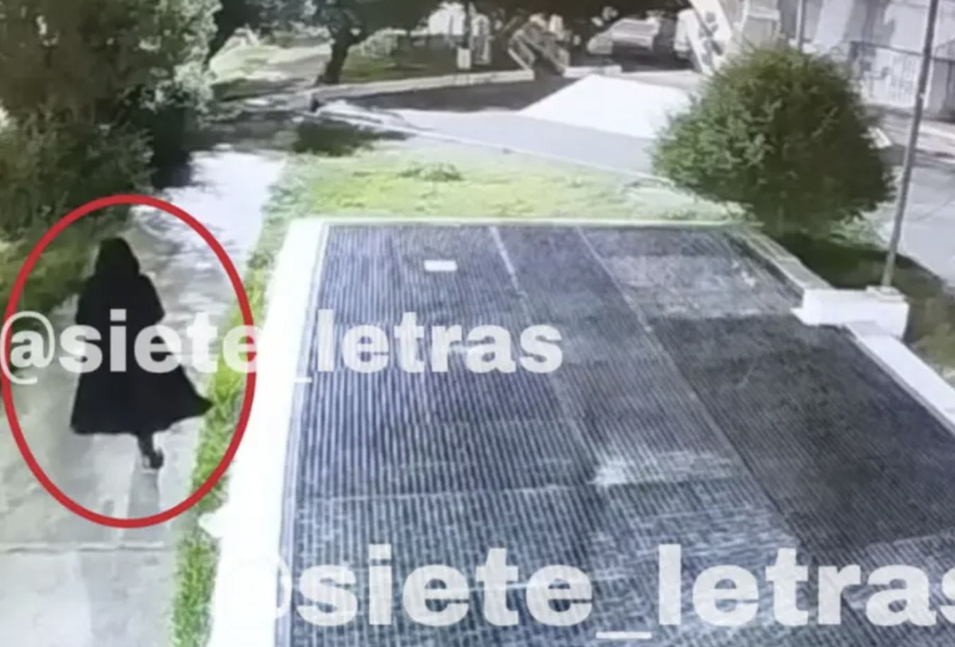 Hombre con túnica negra asesina a joven de 22 años en la alcaldía Cuauhtémoc