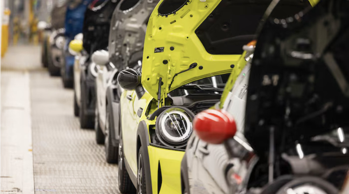 Producción y exportación de autos en México retroceden en octubre